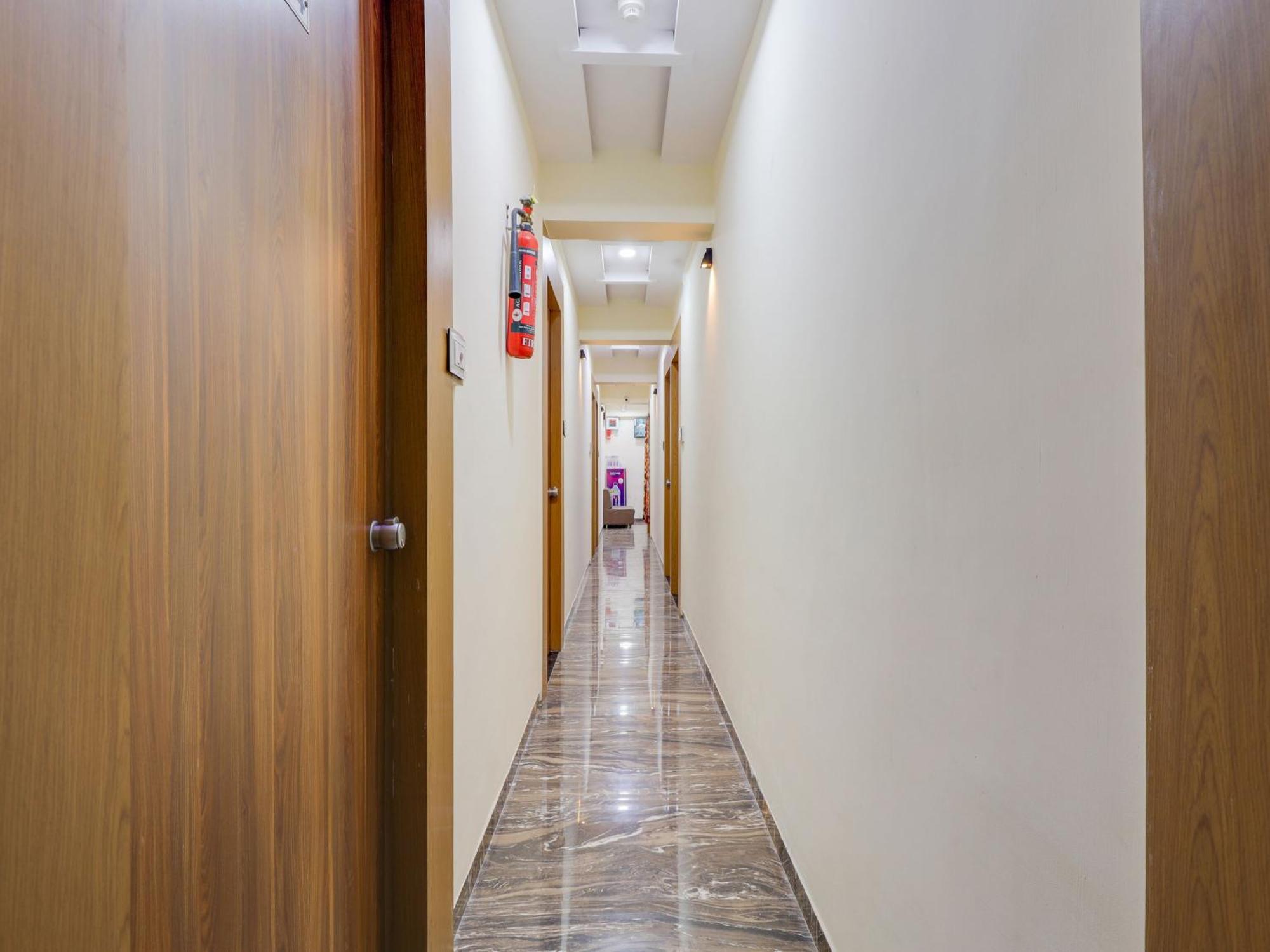 Hotel O Kb Villa Ahmedabad Luaran gambar