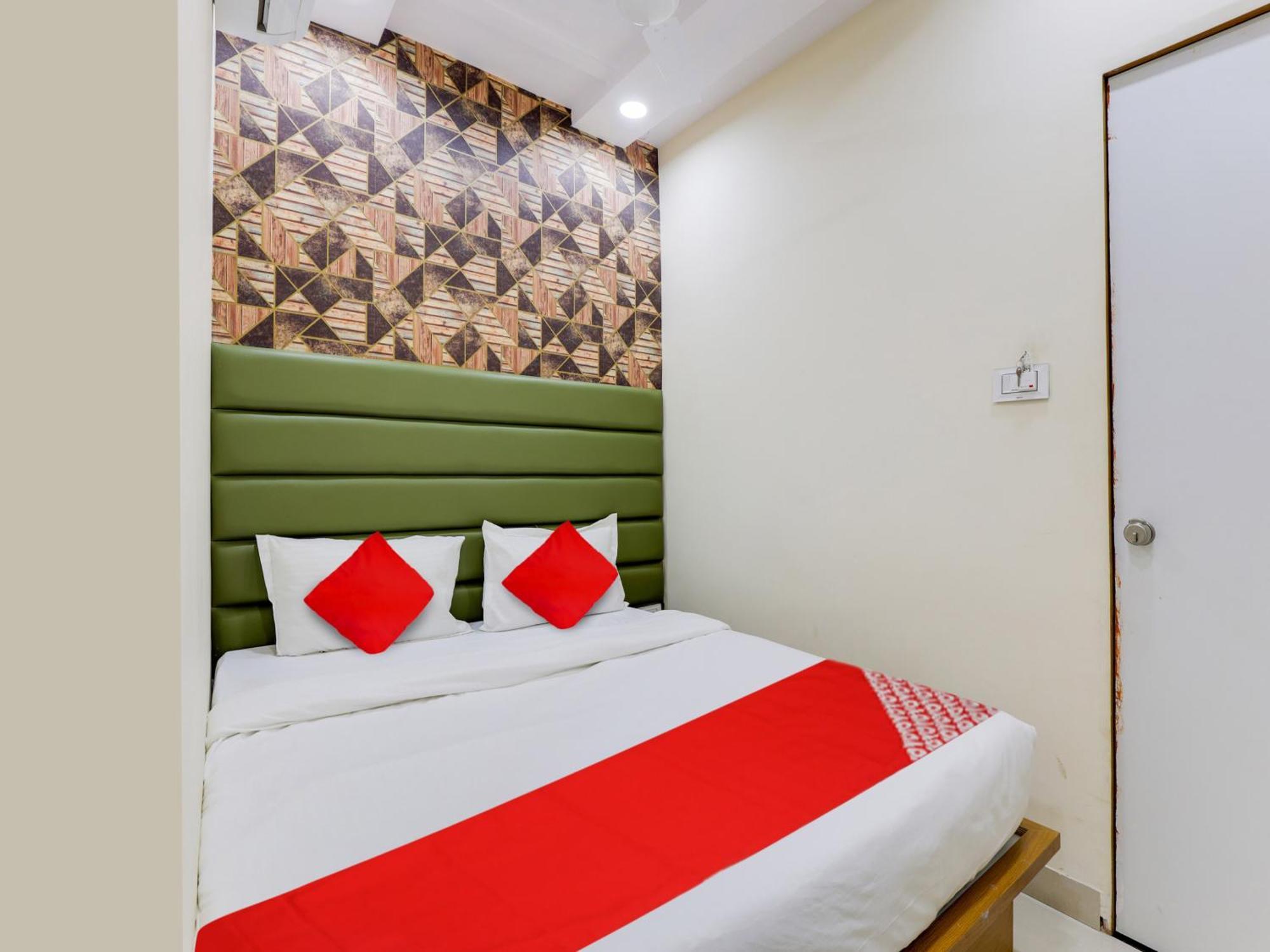 Hotel O Kb Villa Ahmedabad Luaran gambar