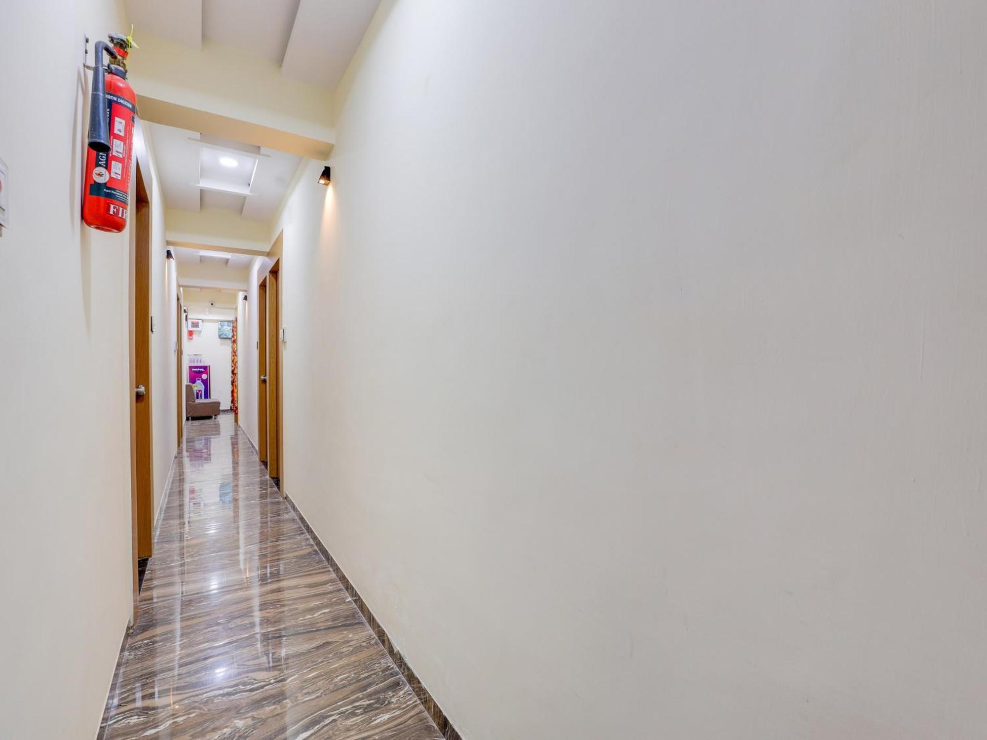 Hotel O Kb Villa Ahmedabad Luaran gambar