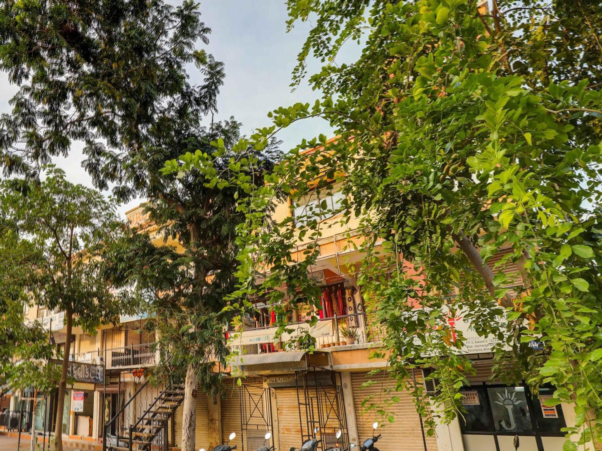 Hotel O Kb Villa Ahmedabad Luaran gambar